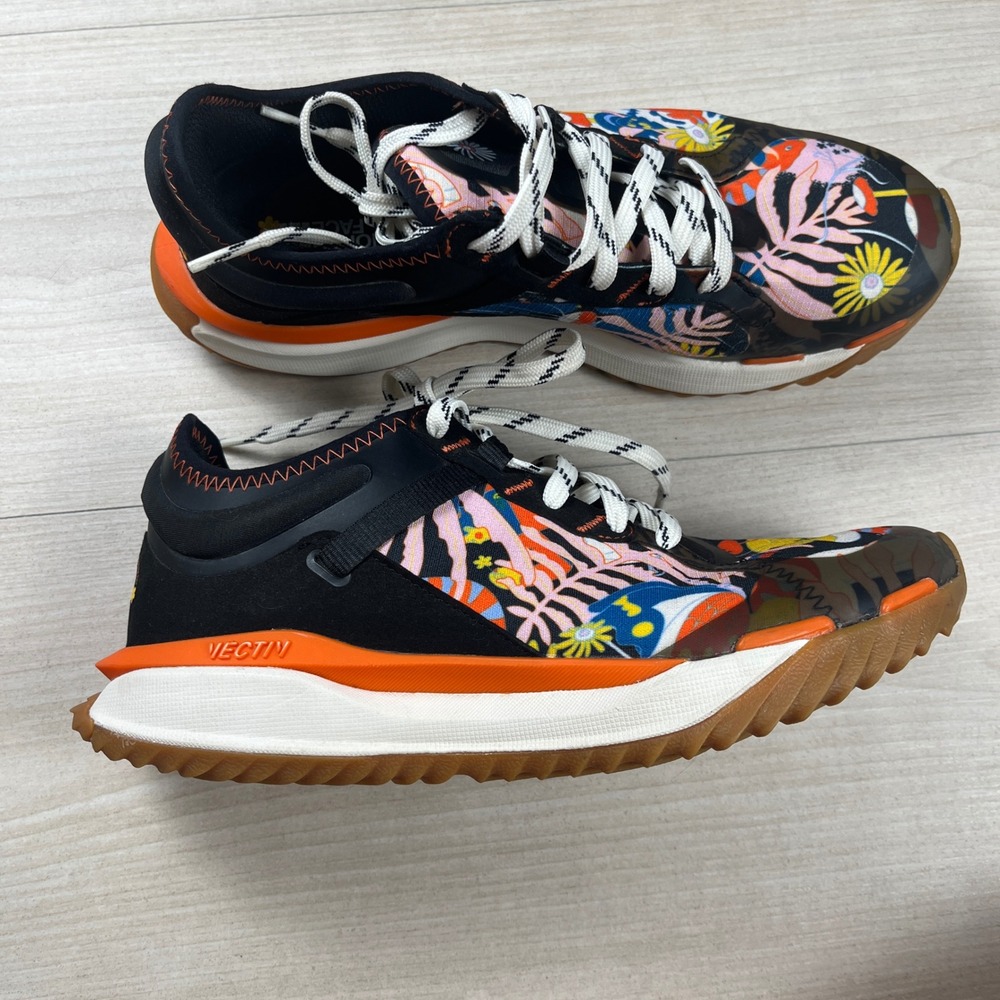 The North Face Vectiv Escape Multi Floral Trail Running Shoes Sz 7.5